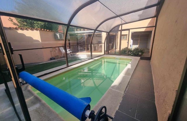 CASA ERNESTO Piscina Climatizada, porche y garaje