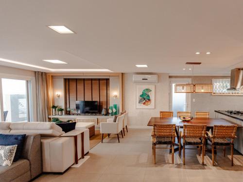 Casa espetacular à beira mar AP8568