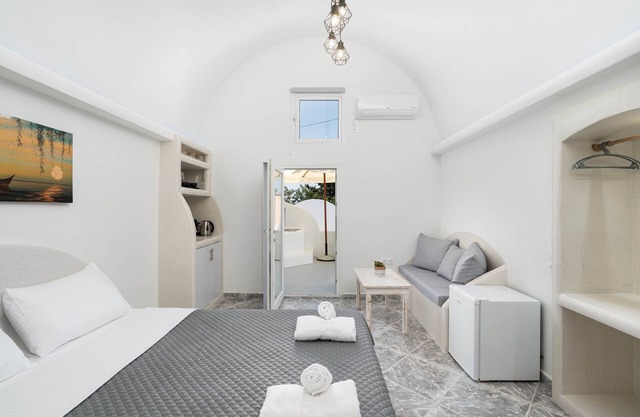 Casa Evgenia I- private villa with jacuzzi