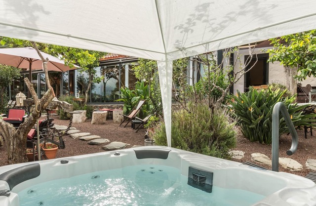 "Casa Finca Doñana" with Mountain View, Private Garden, Jacuzzi & WiFi