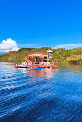Casa Flutuante na Amazônia