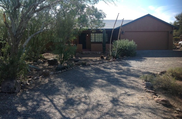 Casa Graciosa (Gracious Home), Nestled In Quiet Desert Neighborhood
