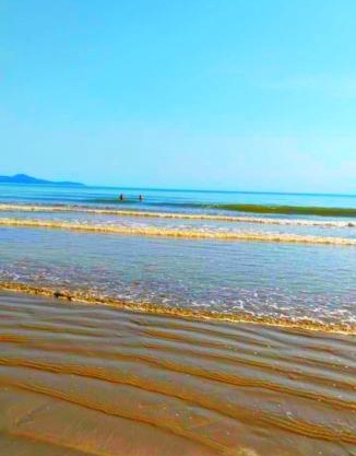 Casa grande a 50 metros da praia