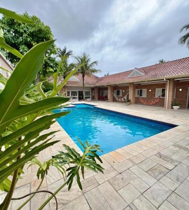 Casa Grande Com Piscina Guaruja