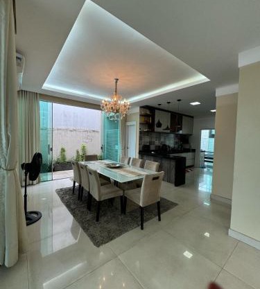 Casa inteira Sustentável com Piscina Privativa e 3 Suítes Executivas para COP 30