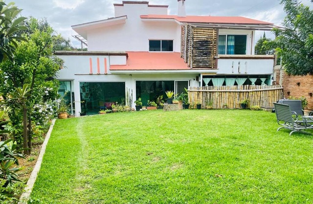Casa Jacalon