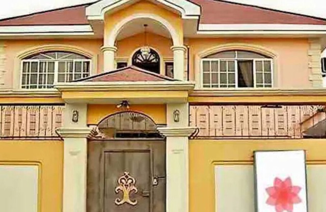 Casa Jardines