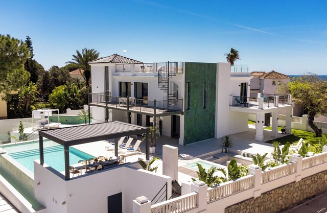 Casa Luna Spa - new modern and luxurious villa beach side Marbella!