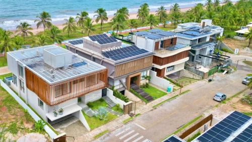 Casa MAR Pé Na Areia em Guarajuba 8 Suítes