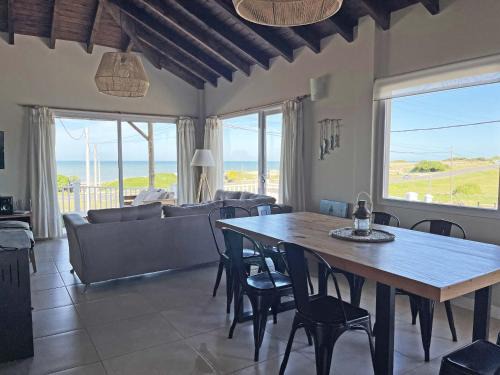 Casa Marina - Casa frente a Luna Roja en Chapadmalal para 8 PAX - Hola Sur