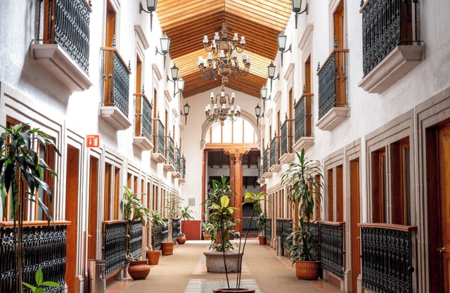 Casa Mayes