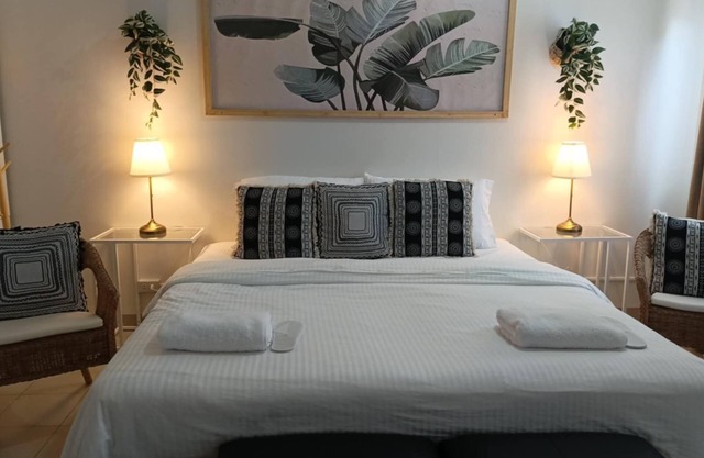 CASA MILA condo in Quezon City with swimming pool, free WiFi and parking.