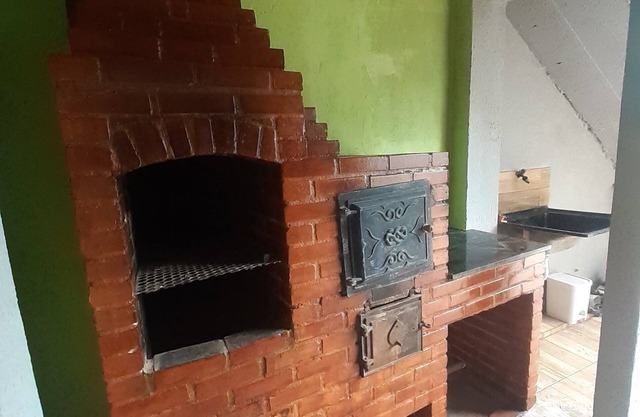 Casa Mobiliada, bem Arejada e em Ótima Localização!