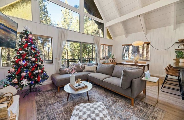 Casa Moonridge Updated A-Frame Spa