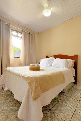 Casa na Vila do Abraão - Ilha Grande