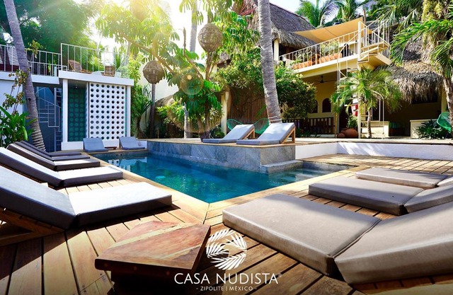 Casa Nudista - LGBT Hotel