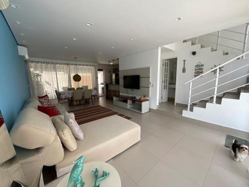 Casa Pé na Areia Boiçucanga