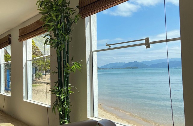 Casa Pé na Areia, Ribeirão da Ilha, 4suítes QK9397