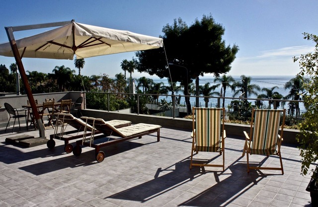casa paO aci castello, aci trezza, catania, etna, villa, sea front, terrace.