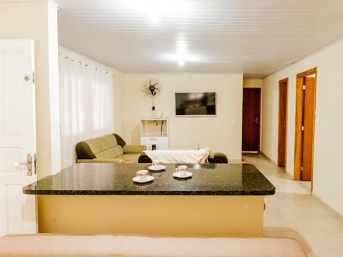 Casa para até 10 pessoas com churrasqueira QF1846