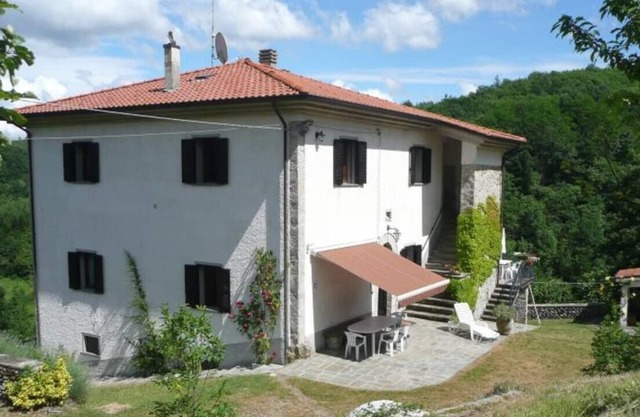 Casa Pastano, stunning farmhouse in Italian hills