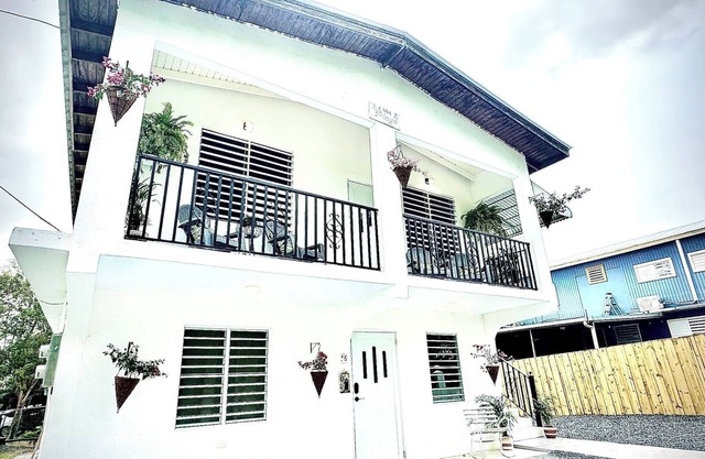 Casa Playa: 3BR/2BA, sleeps 8 near Boquerón Beach