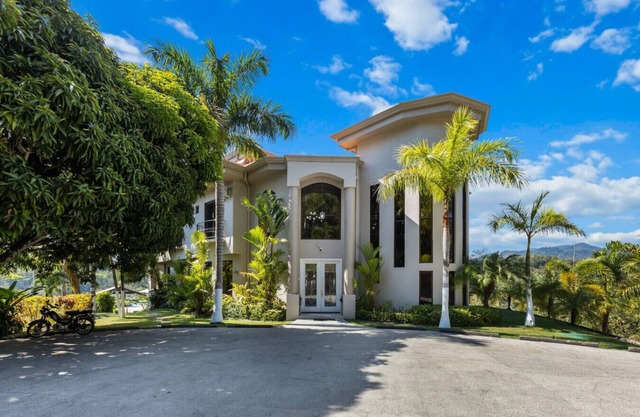 Casa Ponte II Luxury Mega Estate