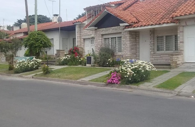 Casa Punta Mogotes (una cuadra playa)