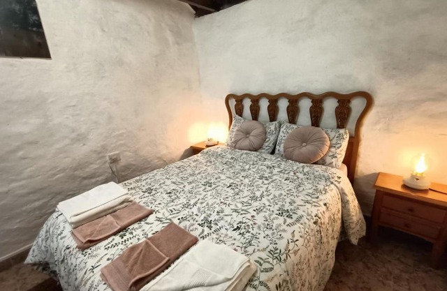 Casa rural en el Parque Nacional de Garajonay en la Isla de La Gomera, Alonso y Carmen