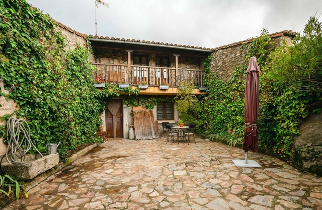 CASA RURAL LA LUCIÉRNAGA - Majestic country house with free WiFi.