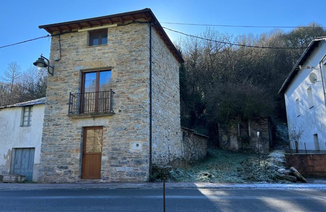 Casa rural LA TORRE recién rehabilitada.