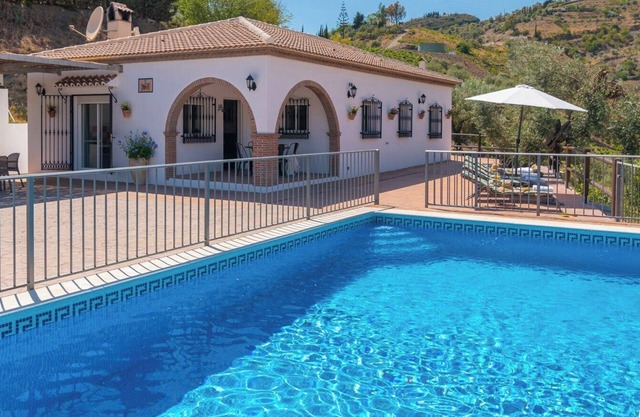 Casa Rural Moreno Canillas de Albaida by Ruralidays