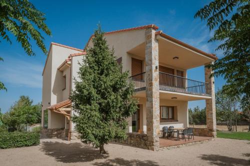 Casa Rural Torrecaballeros-Segovia