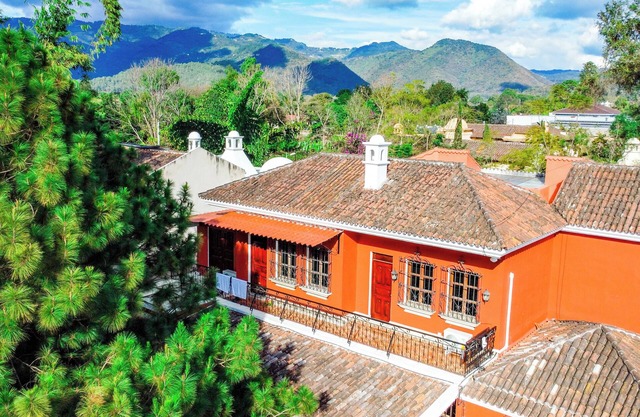 Casa Santa Margarita - 15 minutes from downtown Antigua Guatemala!