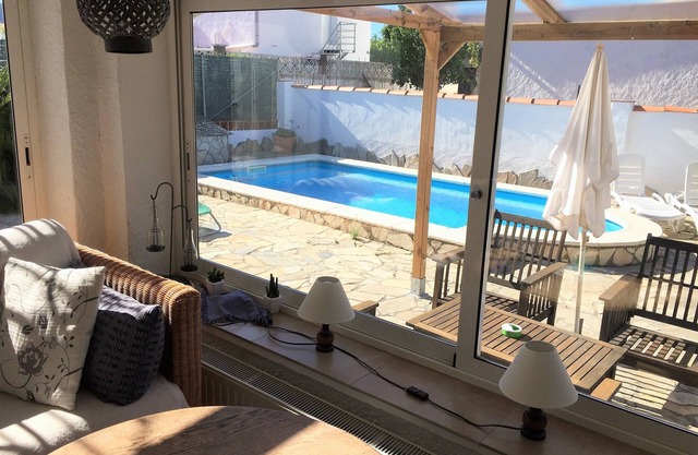 CASA SEGRIA - holiday property with private pool in quiet residential area