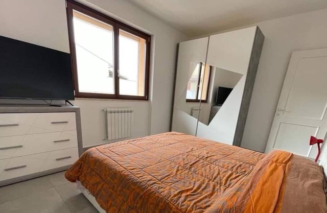 Casa si Valeria