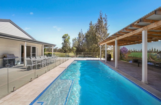 Casa Siena Hunter Valley 5 king size rooms all with full en-suites. On vineyard