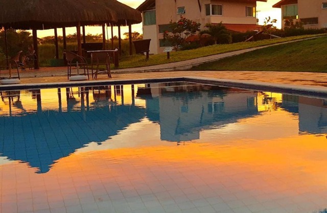 CASA TOTALMENTE EQUIPADA AMPLA E CONFORTAVEL em CONDOMINIO - CHÃ GRANDE-PE