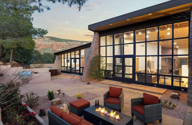 Casa Ventana: Epic Red Rock Views, Firepits & Spa