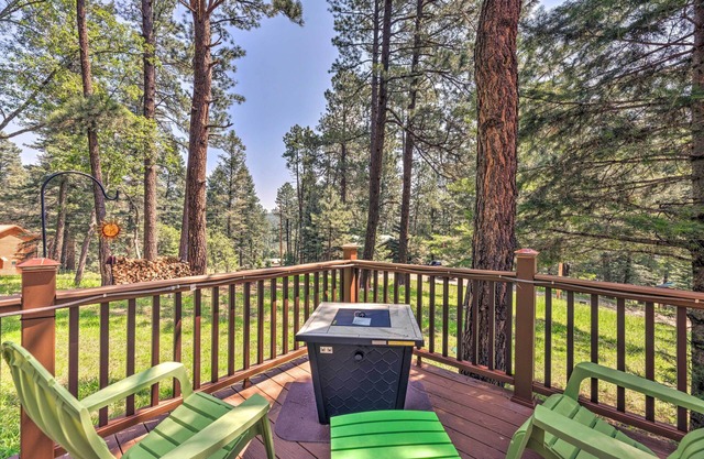 'Casa Verde' Cabin w/Fire Pit: 4 Mi to Ski