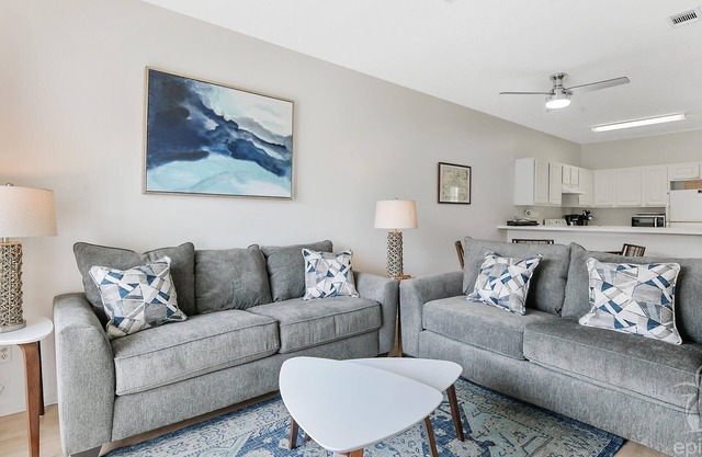 CasaAzalea-2BR/2BA Pool+Golf Cart-3min to Beach!