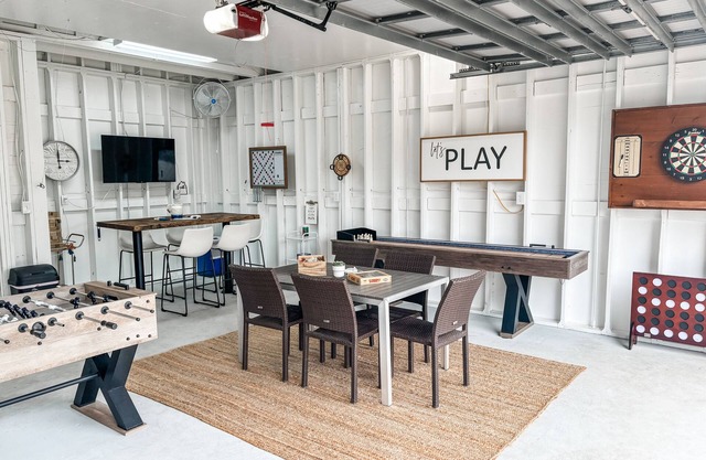 CasaBlanca30a: Dog Friendly, Game Room, 6 Seater Golf Cart & NFL SUNDAY TICKET!