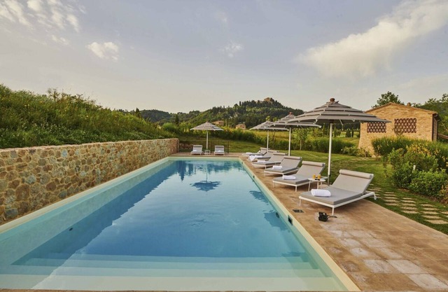 Casale Bertino - Eight Bedroom Villa, Sleeps 16