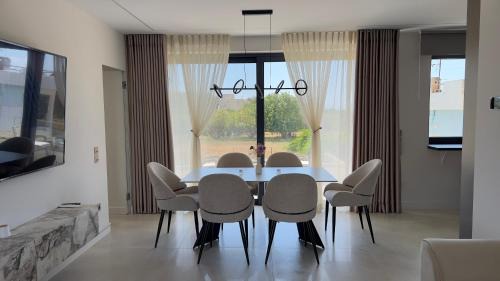 CasaMare Lagonisi Luxury modern villas apartment's