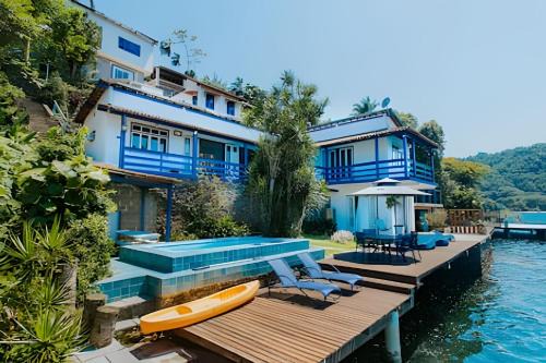 Casarão dos Pereira - Acesso a Praia da Figueira