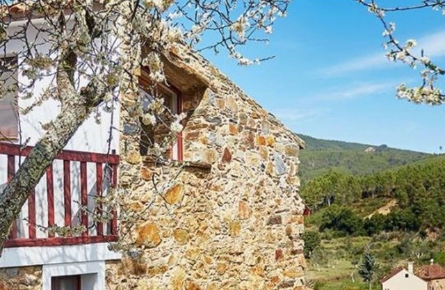 Casas da Encosta, Shale Houses, Accommodation in Shale Village - Free Wifi