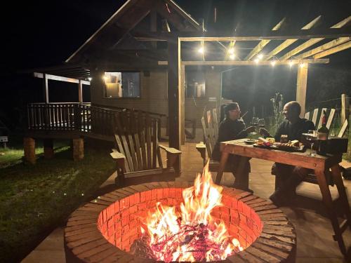 Casas Rainha da Serra - Cozinha, Fogo de Chão e Churrasqueira