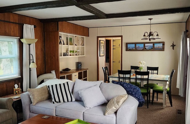 Caseville 2 bedroom home 1/2 mile from town, shopping restaurants and beaches