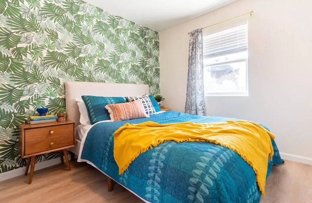 Casita Amarilla, Unique Tiny Home near Downtown SD w/Private yard