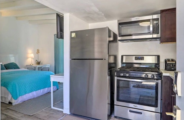 Casita Desert Retreat on 1 Acre!